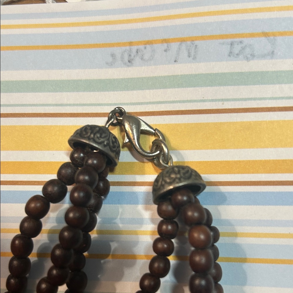Elegant Wooden Beaded Necklace - Picture 3 of 4